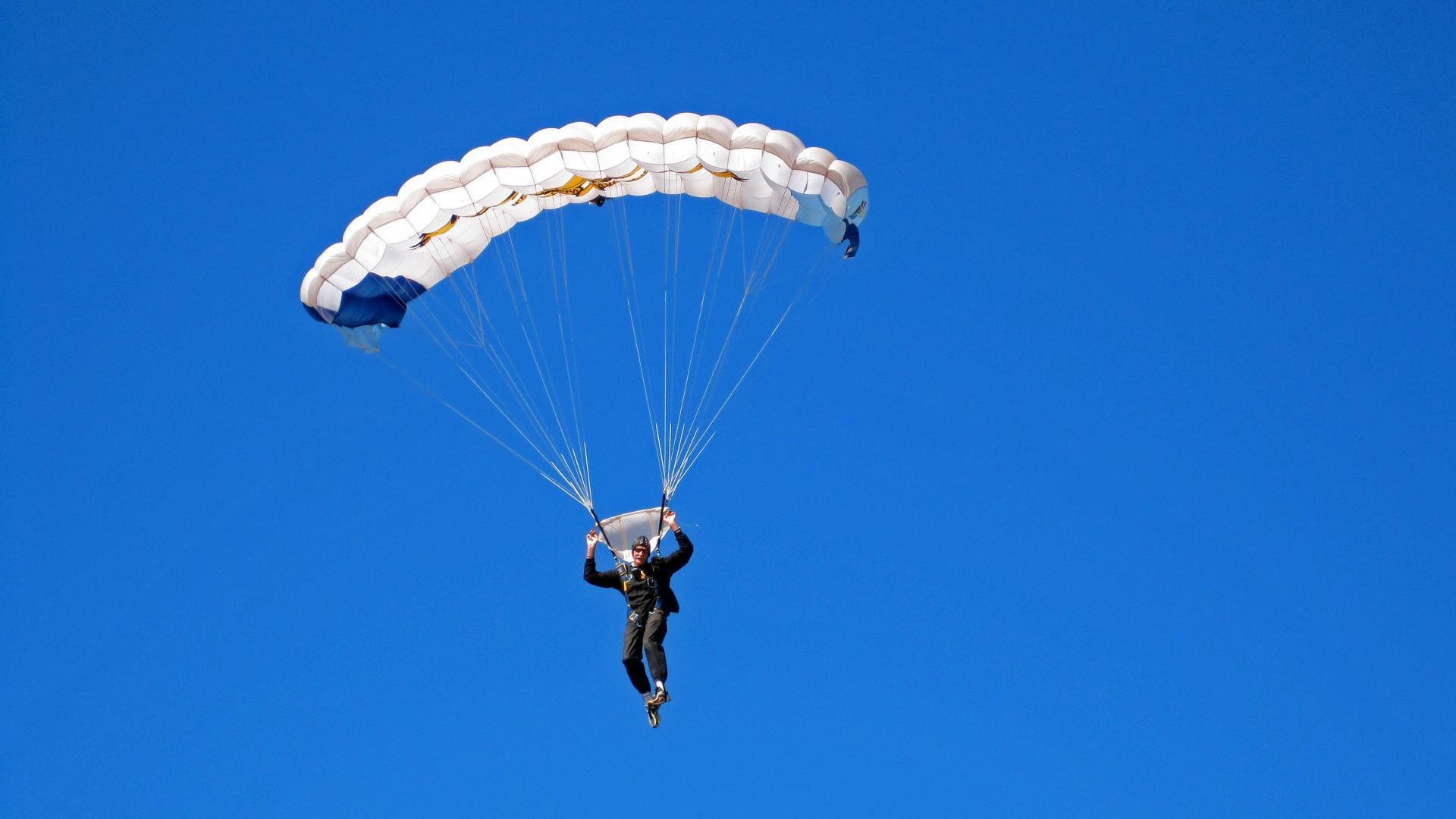 足球发展政策是否稳定持续，我国足球发展的问题与对策