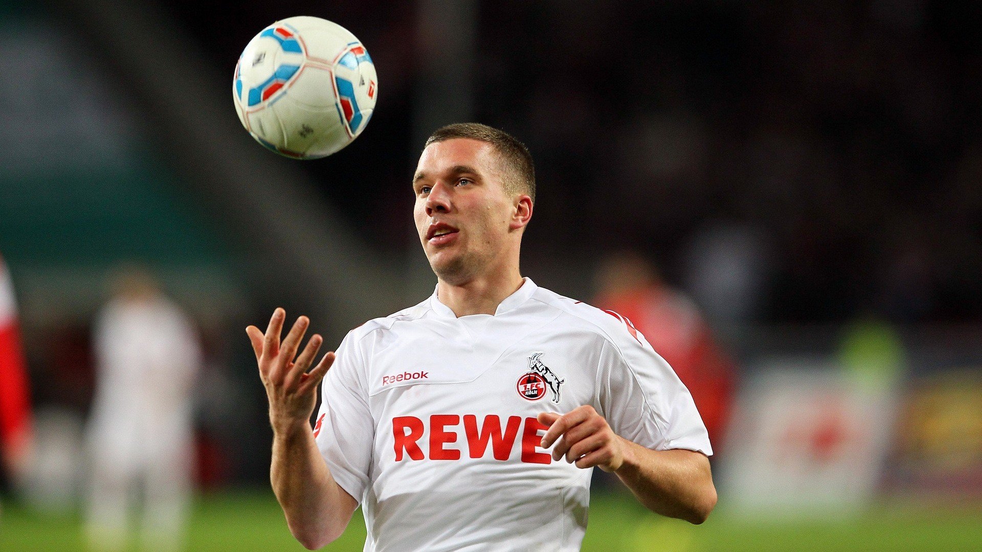 kaiyun.com-足球裁判技术装备实现智能化，执法更公平，足球裁判工具包